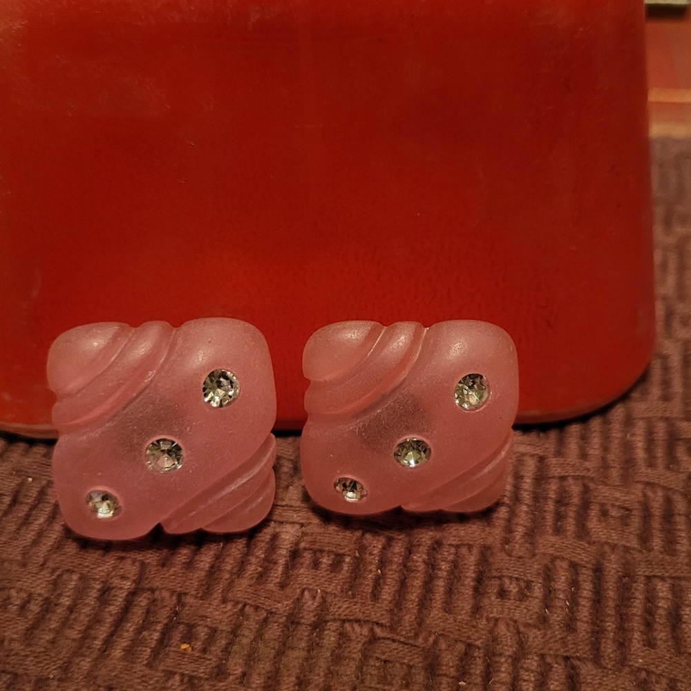 Light pink with rhinestone earrings